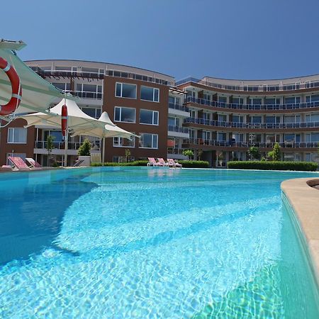 Apartments In Sunny Island Complex チェルノモレツ エクステリア 写真