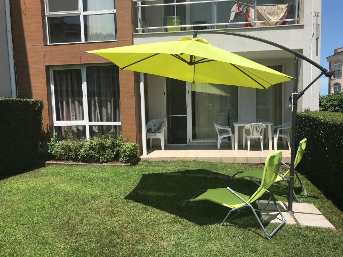Apartments In Sunny Island Complex チェルノモレツ エクステリア 写真