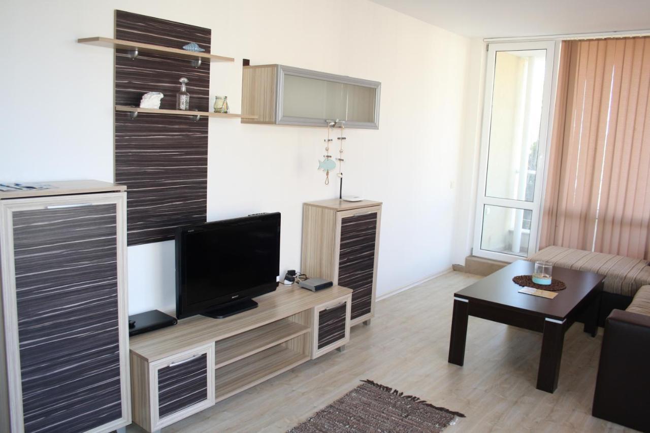 Apartments In Sunny Island Complex チェルノモレツ エクステリア 写真