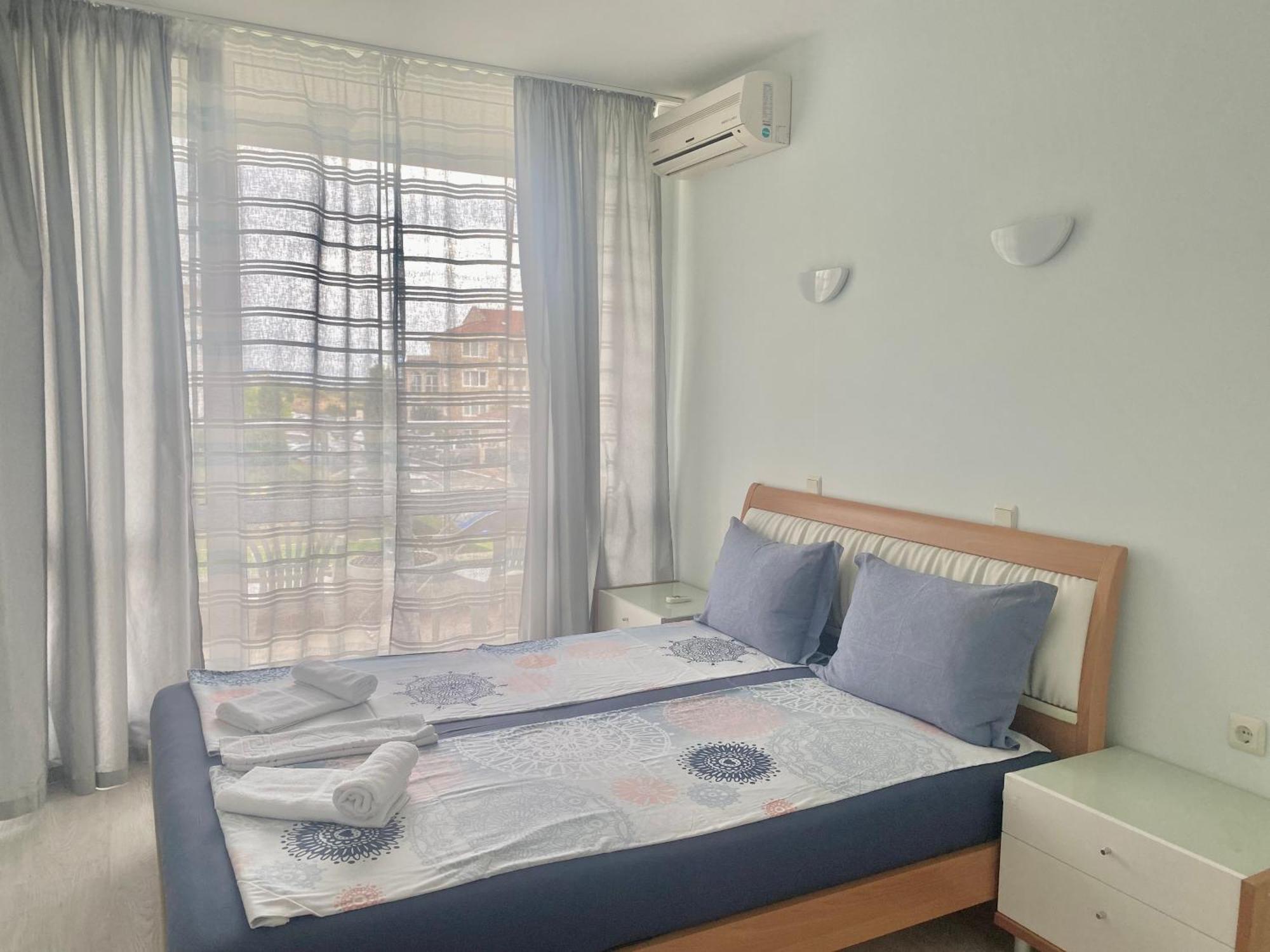 Apartments In Sunny Island Complex チェルノモレツ エクステリア 写真